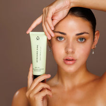 Load image into Gallery viewer, SPF 50 Natural Physical Sunscreen