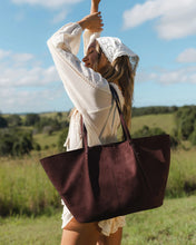 Load image into Gallery viewer, Sawyer Suedette Tote Bag | Chocolate