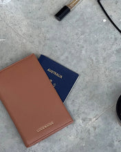 Load image into Gallery viewer, Venice Passport Holder | Toffee