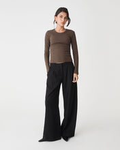 Load image into Gallery viewer, Devon Long Sleeve Rib Tee | Chocolate