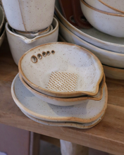 Load image into Gallery viewer, Francis Ceramic Grate/Serve Dish 13x10cm