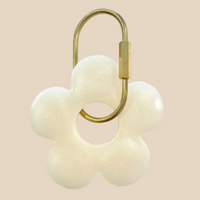 Load image into Gallery viewer, Handmade Daisy Keyring | White