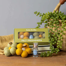 Load image into Gallery viewer, Felt Flower Fresheners | Australian Countryside