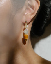Load image into Gallery viewer, Maris Earrings