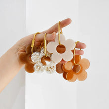 Load image into Gallery viewer, Handmade Daisy Keyring | Burgundy