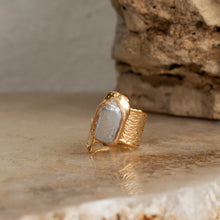 Load image into Gallery viewer, Erytheia Pearl Wrap Ring