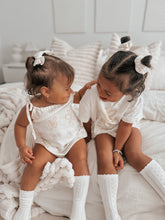 Load image into Gallery viewer, SCRUNCHIE | GIA