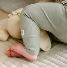 Load image into Gallery viewer, Rib Legging | Sage