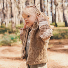 Load image into Gallery viewer, Sherpa Vest | Mocha