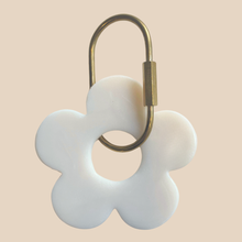 Load image into Gallery viewer, Handmade Daisy Keyring | White