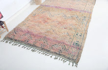Load image into Gallery viewer, Vintage Moroccan Boujaad Rug 191x374cm | Moroccan Sunrise