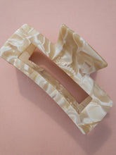 Load image into Gallery viewer, Lounge Clip Large | Shell