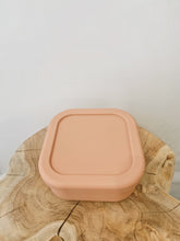 Load image into Gallery viewer, Silicone Square Sandwich Box | Dusty Pink
