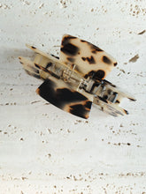 Load image into Gallery viewer, Lounge Clip Large | Tortoiseshell