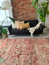 Load image into Gallery viewer, Vintage Moroccan Boujaad Rug 305cm x 207cm