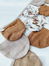 Load image into Gallery viewer, 100% COTTON D'Anjou Pear Bunting