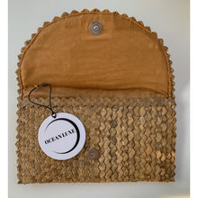 Load image into Gallery viewer, Natural Cottesloe Clutch | Tan
