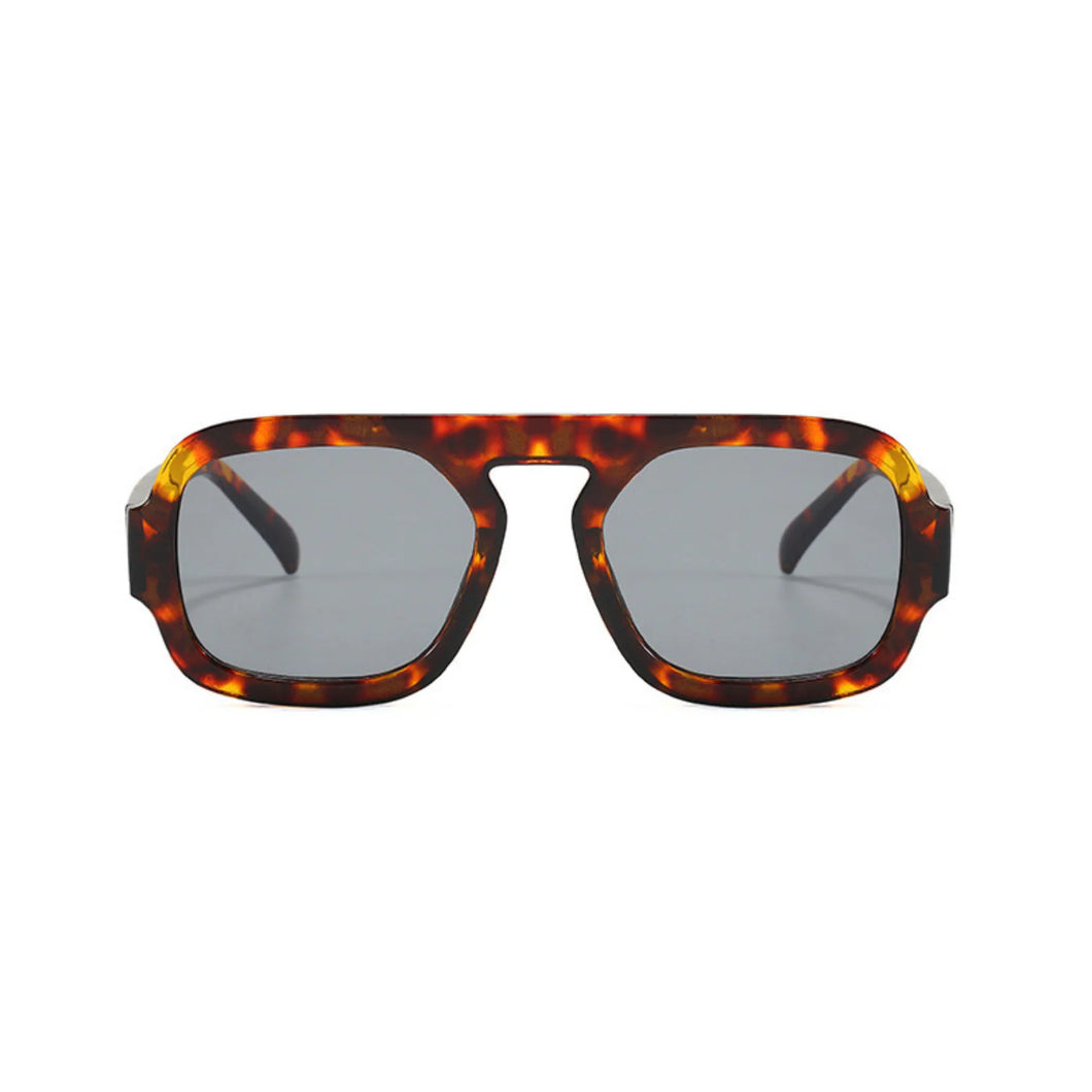 The Gigi | Tort/Smoke