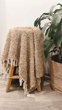 Load image into Gallery viewer, Burbujeo Throw | Honey
