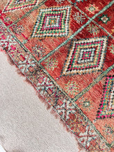 Load image into Gallery viewer, Vintage Moroccan Boujaad Rug | 350x210cm
