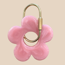 Load image into Gallery viewer, Handmade Daisy Keyring | Pink
