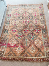 Load image into Gallery viewer, Vintage Moroccan Boujaad Rug | 240x170cm
