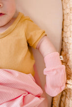 Load image into Gallery viewer, Bamboo Stretch Mittens | Various Colours
