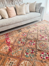 Load image into Gallery viewer, VINTAGE MOROCCAN BOUJAAD RUG 
