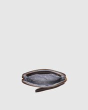 Load image into Gallery viewer, Poppy Clutch | Chocolate

