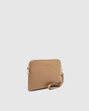 Load image into Gallery viewer, Poppy Clutch | Honey
