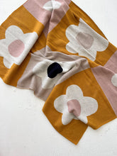 Load image into Gallery viewer, Beibi Blanket | Fleur
