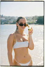 Load image into Gallery viewer, The Harley | Cola
