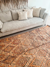 Load image into Gallery viewer, Vintage Moroccan Boujaad Rug | 260x 170cm
