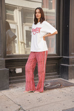 Load image into Gallery viewer, New York Logo Tee
