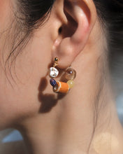 Load image into Gallery viewer, Billie Hoop Earrings | Gold
