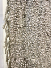 Load image into Gallery viewer, Burbujeo Throw | Sage
