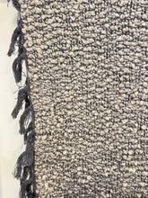 Load image into Gallery viewer, Burbujeo Throw | Slate
