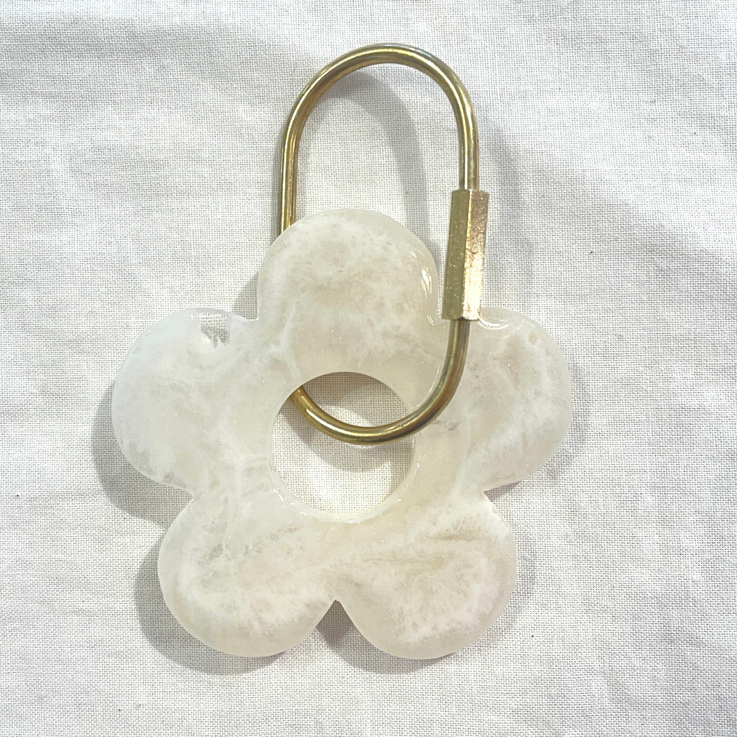 Handmade Daisy Keyring | White Cloud
