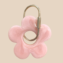 Load image into Gallery viewer, Handmade Daisy Keyring | Light Pink
