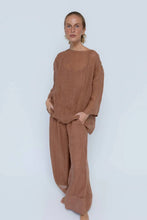 Load image into Gallery viewer, Margot Reversible Top - Clay
