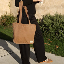 Load image into Gallery viewer, Midi Pocket Tote | Mocha
