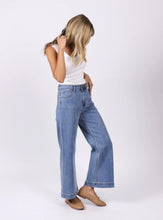 Load image into Gallery viewer, Hunter Jeans | Blue
