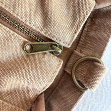 Load image into Gallery viewer, Everyday Pocket Tote | Mocha
