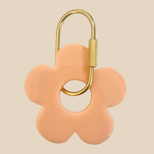 Load image into Gallery viewer, Handmade Daisy Keyring | Peach
