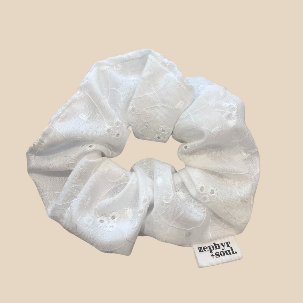 Scrunchie | White Lace