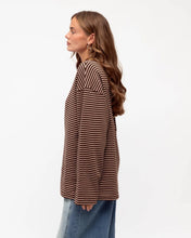 Load image into Gallery viewer, Maddie Long Sleeve Tee – Chocolate/Pink
