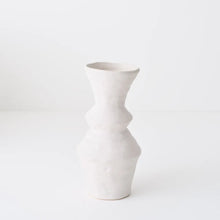 Load image into Gallery viewer, Aukia Vase
