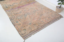 Load image into Gallery viewer, Vintage Moroccan Boujaad Rug 191x374cm | Moroccan Sunrise
