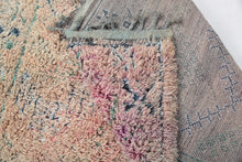 Load image into Gallery viewer, Vintage Moroccan Boujaad Rug 191x374cm | Moroccan Sunrise
