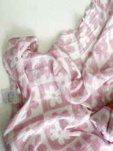 Load image into Gallery viewer, WRAP - Bamboo/Cotton | Pink Soli
